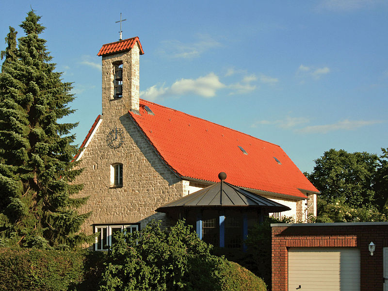 Heilig Kreuz 800px-Veltheim_Kirche_kath