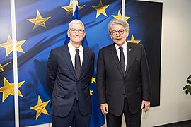 Visit of Tim Cook to the European Commission - P061886-718374.jpg