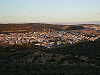 Vista Municipio Canena desde Cerro Ibros.jpg