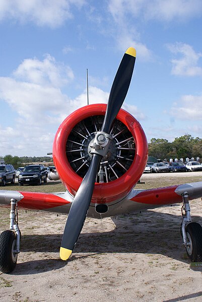 File:Vultee SNV-1 Valiant Vibrator Engine TICO 13March2010 (14412736340).jpg