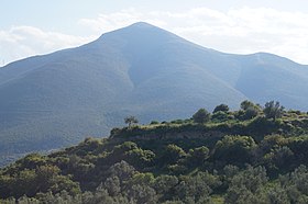 Le mont Parthénion depuis le site de l'antique Hysiai à Achladókampos