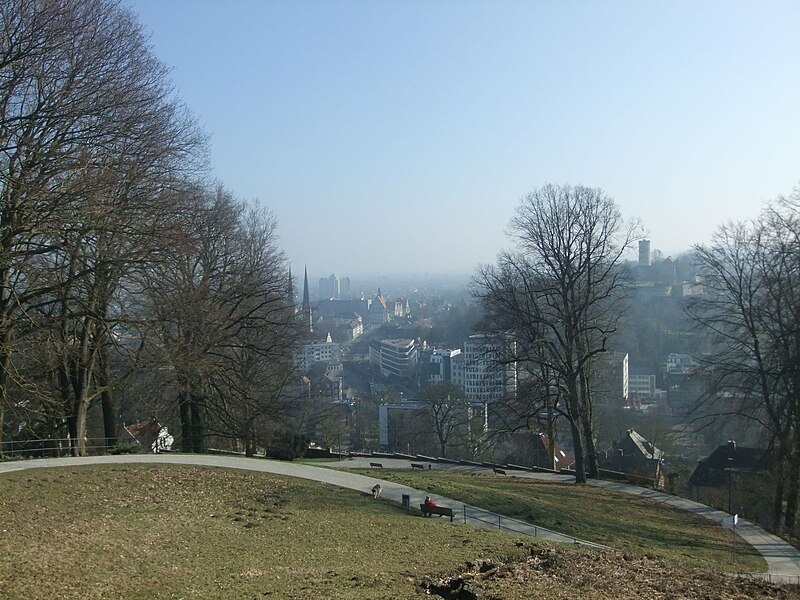 File:Winzerscher Garten Bielefeld2.JPG