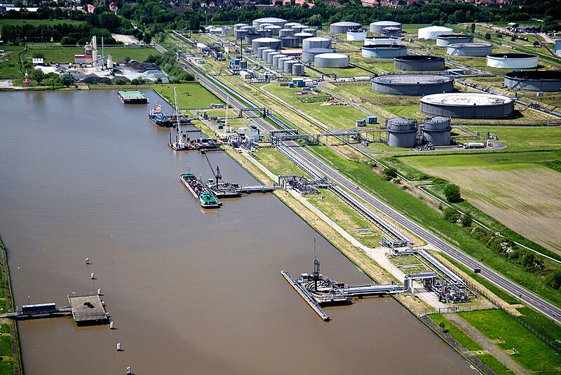 File:Ölhafen Brunsbüttel.jpg