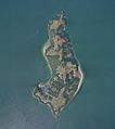 小飛島の航空写真。国土交通省 「国土画像情報（カラー空中写真）」を基に作成。
