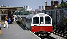 1983 Stock train at Kilburn in 1988 1983 Stock at Kilburn tube station in 1988.jpg