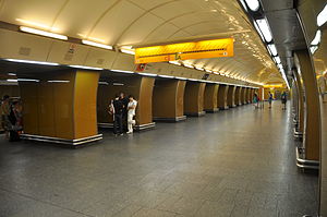 2011-05-31-praha-metro-by-RalfR-65.jpg