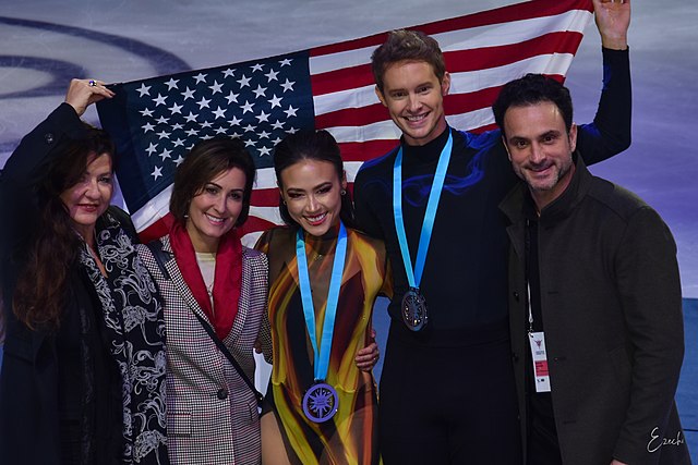 Dubreuil/Lauzon with students, Madison Chock and Evan Bates at the 2022-23 Grand Prix Final