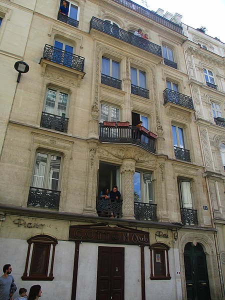 File:25 rue Victor Massé.jpg