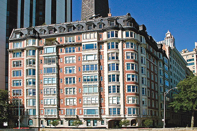 999 N. Lake Shore Drive, a co-op–owned residential building in Chicago, Illinois