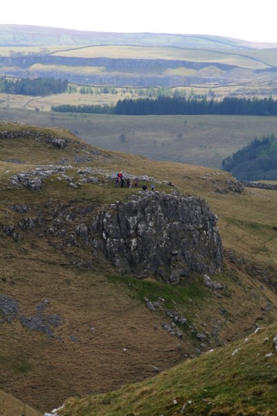 File:Abseilers above Bull Scar - geograph.org.uk - 797268.jpg