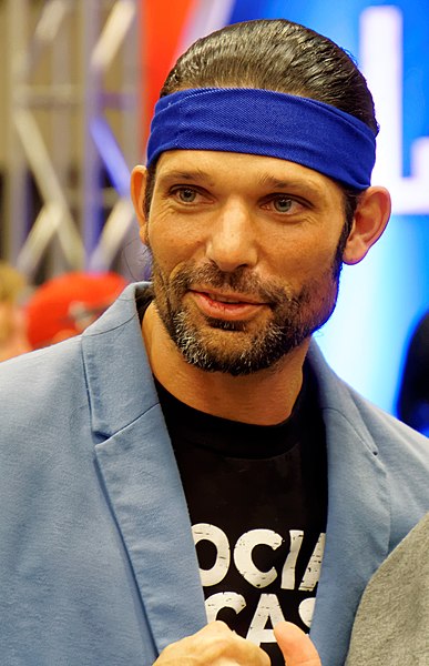 File:Adam Rose WrestleMania 32 Axxess.jpg