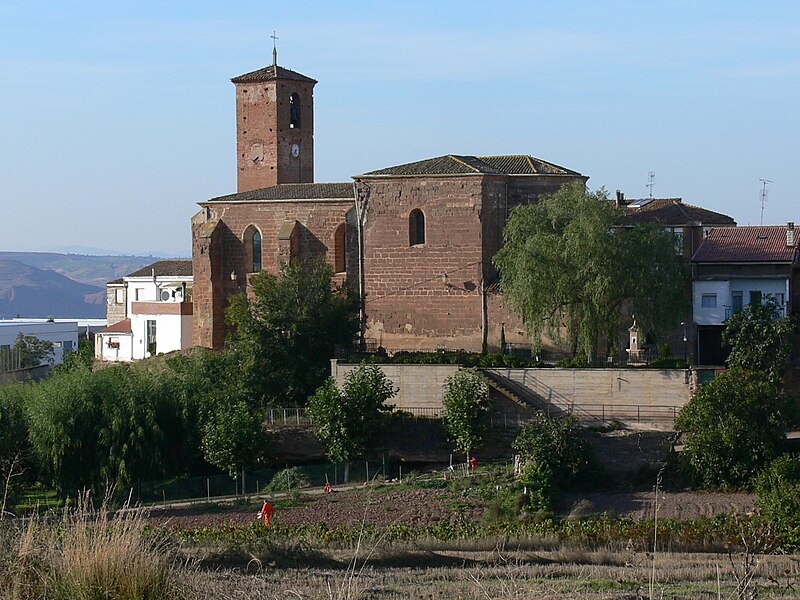 File:Alesón - Iglesia de Santa Ana 15017420.jpg