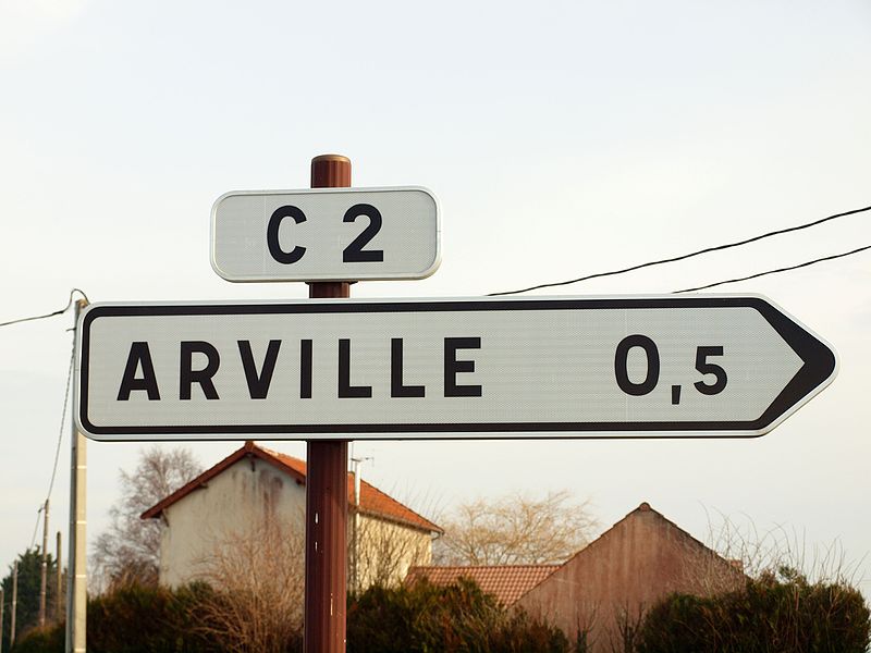 File:Arville-FR-77-panneau de direction-1.jpg
