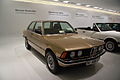 Čeština: BMW 323i v BMW-Muzeu v Mnichově, Bavorsko. English: BMW 323i in BMW-Museum in Munich, Bayern.