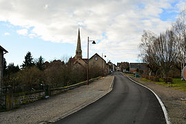 Bourg de Buxières avec l'église Saint-Maurice.