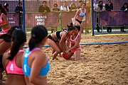 Deutsch: Beachhandball bei den Olympischen Jugendspielen 2018; Tag 6, 12. Oktober 2018; Mädchen, Platzierungsspiel um Rang 9 und 10 – Türkei-Hongkong 2:0 English: Beach handball at the 2018 Summer Youth Olympics at 12 October 2018 – Girls Women's Placement Match 9-10 – Türkei-Hong Kong 2:0