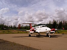 Beechcraft Super King Air v jezeře Fraser (712051604) .jpg