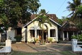 Bekas Rumah Dinas Karyawan Pabrik Gula Sewugalur (Sukerfabriek Sewoegaloor) 16.jpg