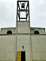 Facciata e torre campanaria della chiesa di Ignazio Gardella al Presidio riabilitativo "Borsalino"