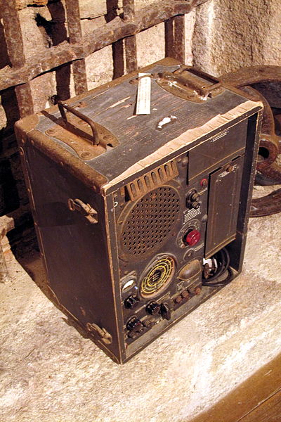 File:Blaupunt German field radio IMG 2585.JPG