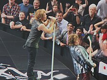 Jon Bon Jovi and Richie Sambora on stage Bon Jovi O2 Arena Circle Tour.JPG