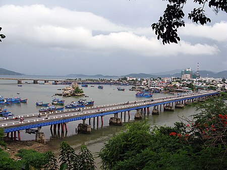 Tập_tin:Bridge_in_Nha_Trang.jpg