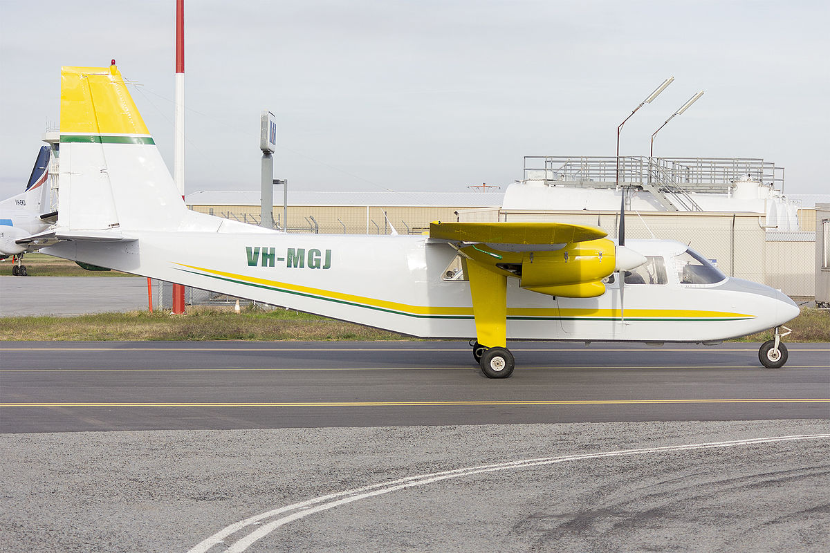 File Britten Norman Bn 2b 26 Islander Vh Mgj Taxiing At Wagga Wagga Airport 1 Jpg Wikimedia Commons