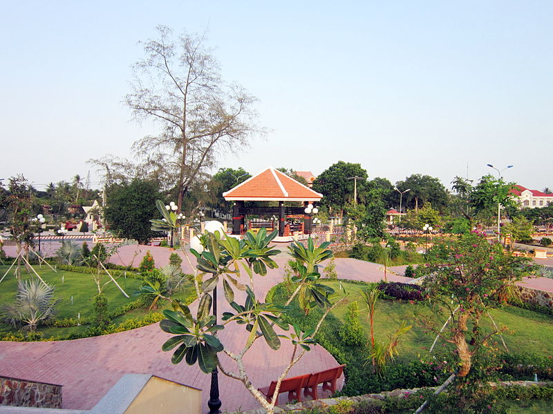 File:Công viên Vũng Liêm.jpg