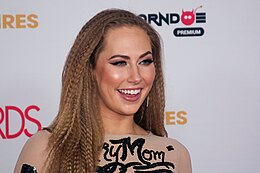 Carter Cruise à AVN Awards 2016 (26672054515) .jpg