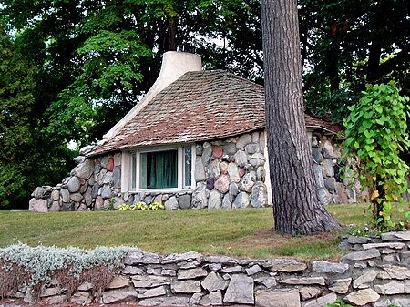 Charlevoix - Mushroom House (1332872112).jpg