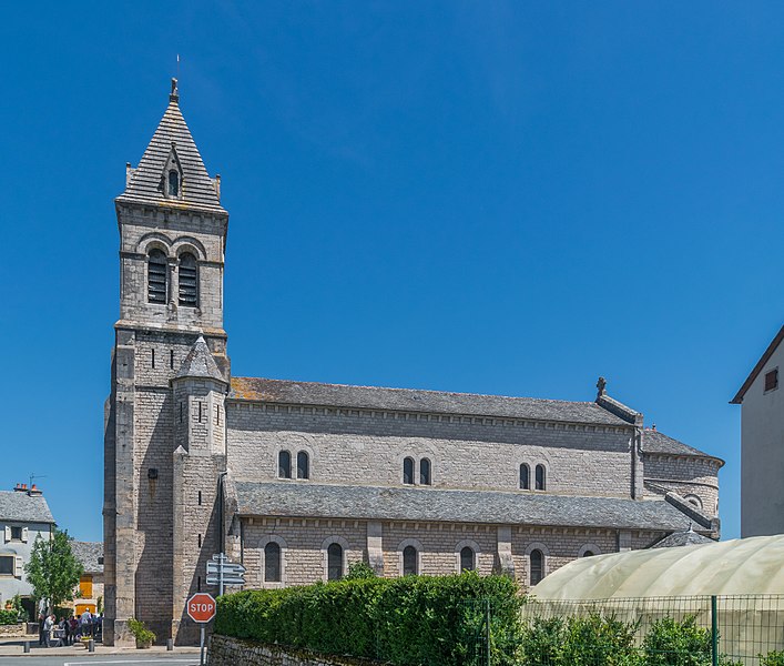 File:Church of Coussergues 03.jpg