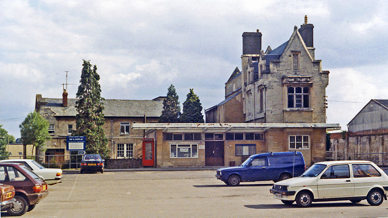 File:Cirencester Town former station geograph-3109662-by-Ben-Brooksbank.jpg