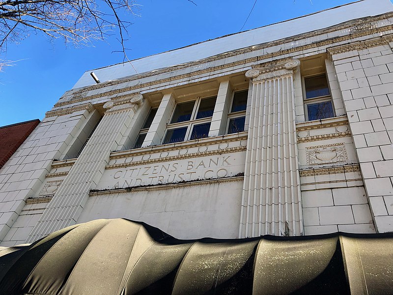 File:Citizens Bank and Trust Company Building, Waynesville, NC (39750587653).jpg