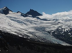 Colemanův ledovec pod vrcholky hory Mount Baker