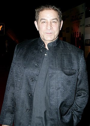 Dalip Tahil still21 (cropped).jpg