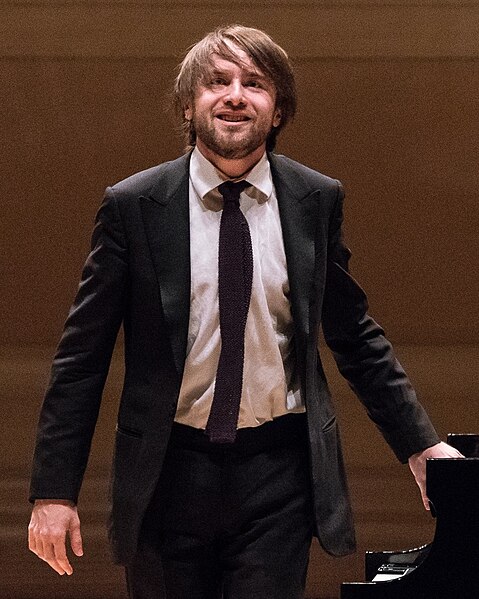 File:Daniil Trifonov at Carnegie Hall 2017 (cropped).jpg