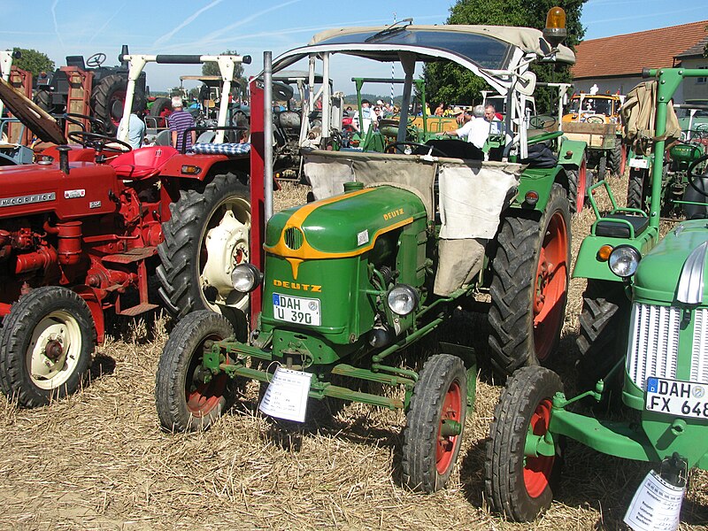 File:Deutz 1958 Bulldogtreffen 2012.JPG