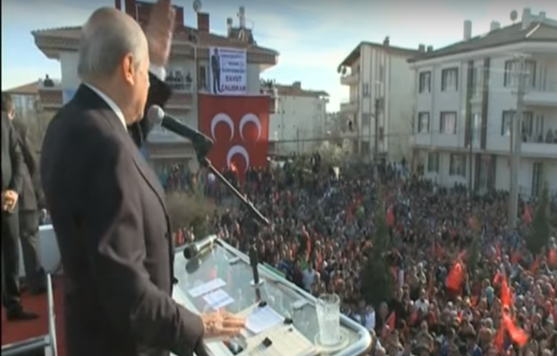 File:Devlet Bahçeli Miting.png