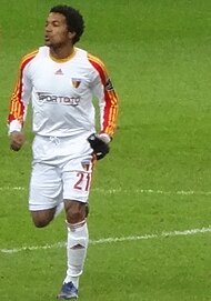 Biseswar playing for Kayserispor in the club's away shirt against Galatasaray on 11 February 2012. Diego Bisewar.JPG