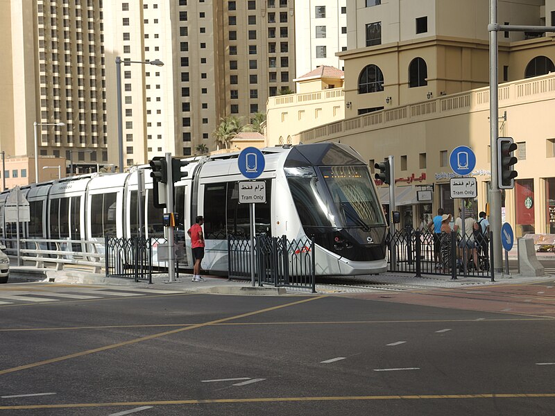 File:Dubai Tram at stop in Dubai Marina 2014.jpg