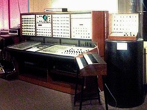 EMS Synthi 100 with dual manual keyboard (National Music Centre, Calgary, Canada) EMS Synthi 100 with dual manual keyboard, VCS3, National Music Centre.jpg