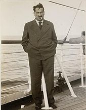 Kisch on the Strathaird, bound for Australia EgonKischStrathaird1934SamHood.JPG