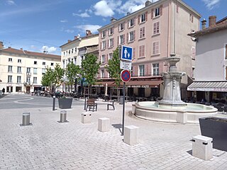 <span class="mw-page-title-main">Bourgoin-Jallieu</span> Commune in Auvergne-Rhône-Alpes, France