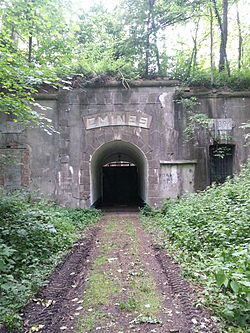 Entrée principale du Fort d'Émine.jpg