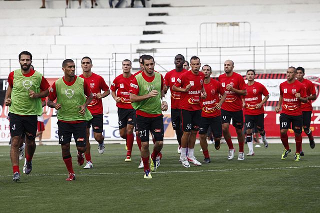 USM Alger Dream Team in training 2011–12 season.