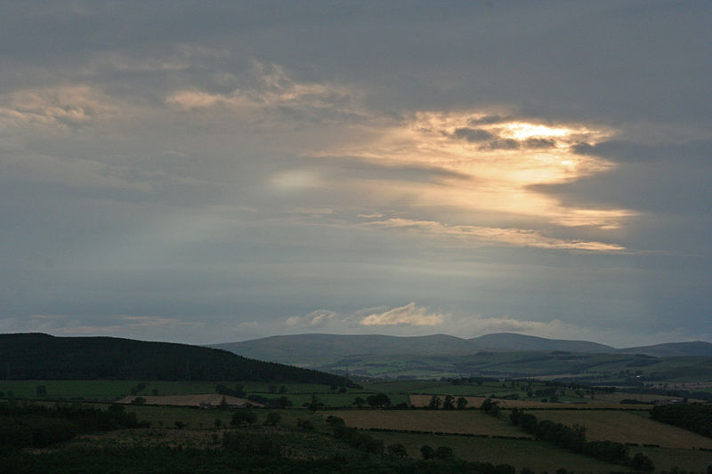 File:Evening Hills (1233481499).jpg