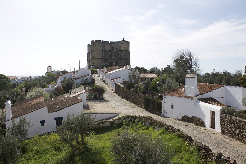 File:Evoramonte (34988787443).jpg