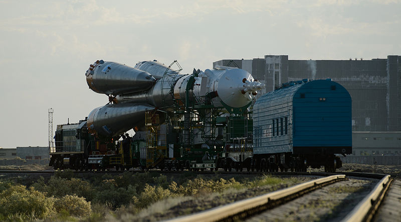 File:Expedition 40 Preflight (201405260007HQ).jpg