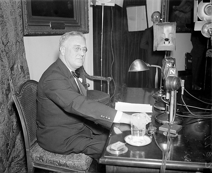 File:FDR-April-28-1935-side.jpg