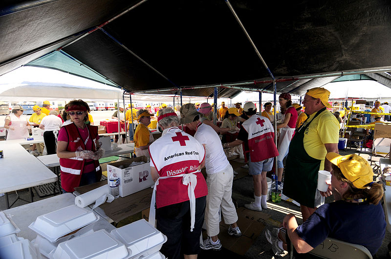 File:FEMA - 39023 - Red Cross workers and Baytown mobile kitchens serve local residents after Hurricane Ik.jpg